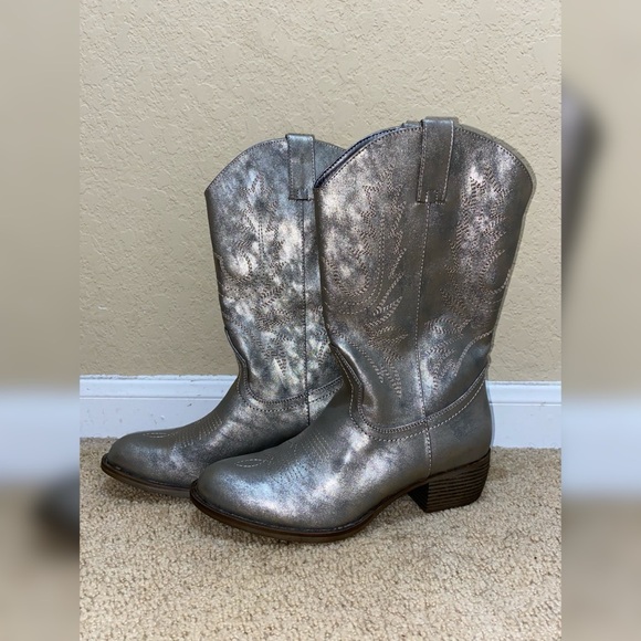 Xappeal Shoes - Taupe Twain Western Cowgirl Boots
